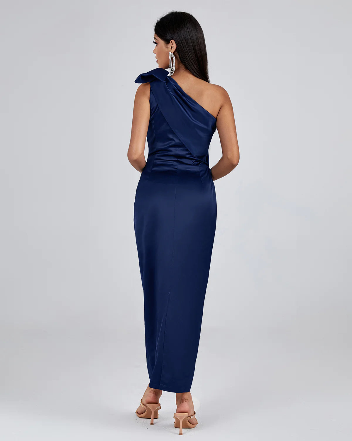 One Shoulder Lipo Bowknot Dress